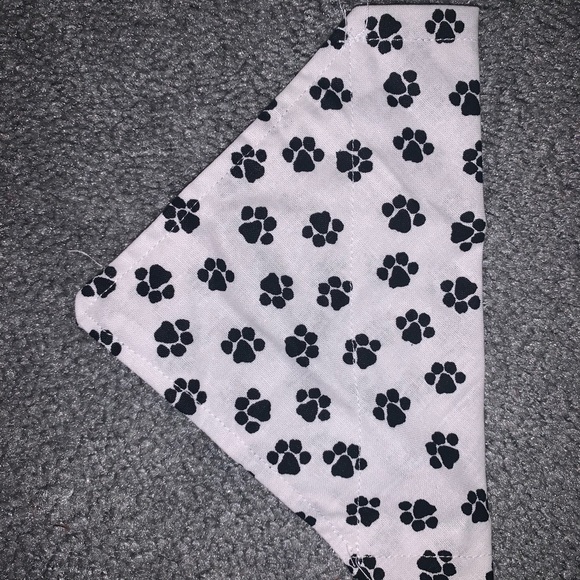 Over the collar bandanna